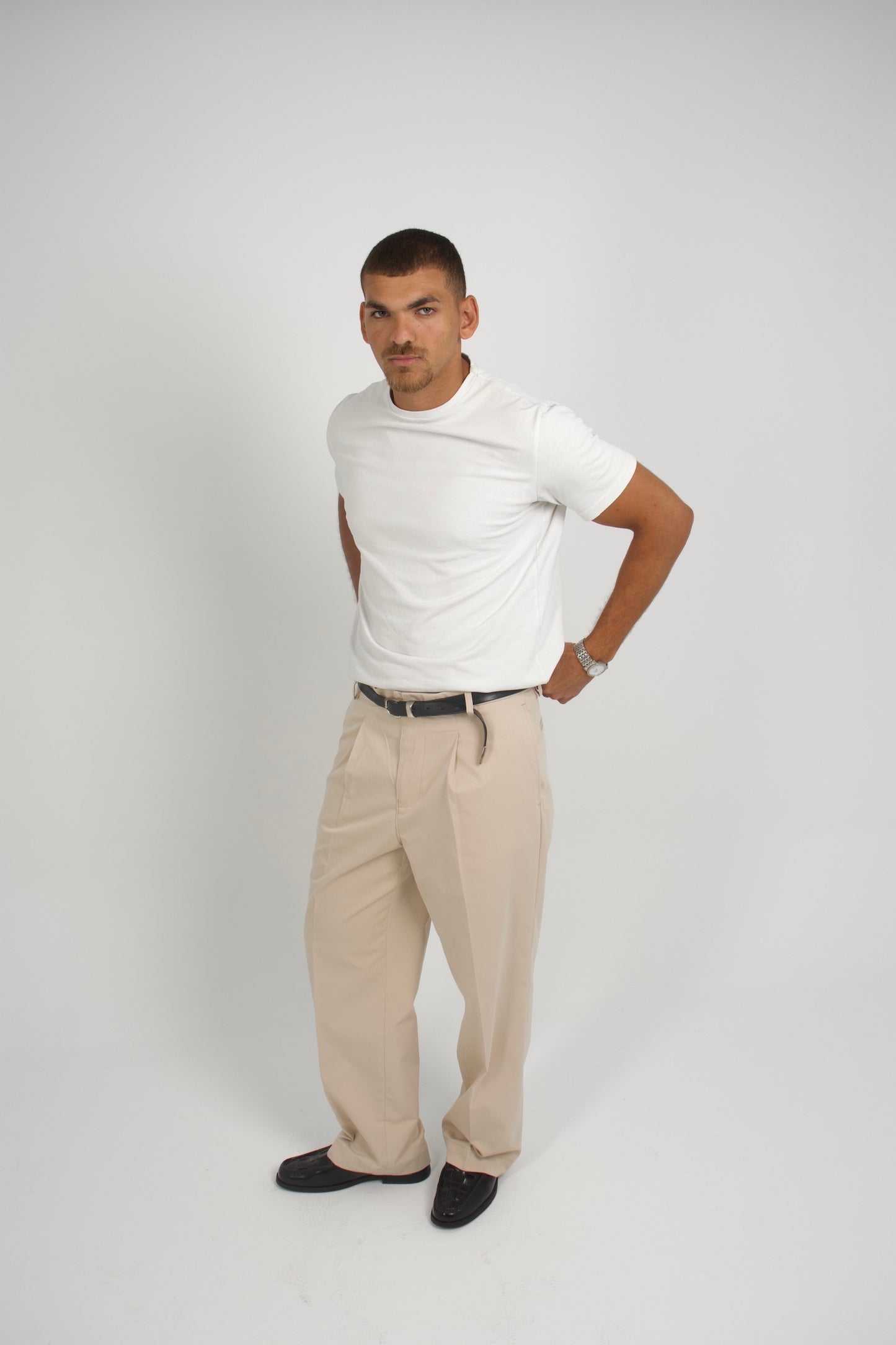 REGULAR FIT WHITE TEE